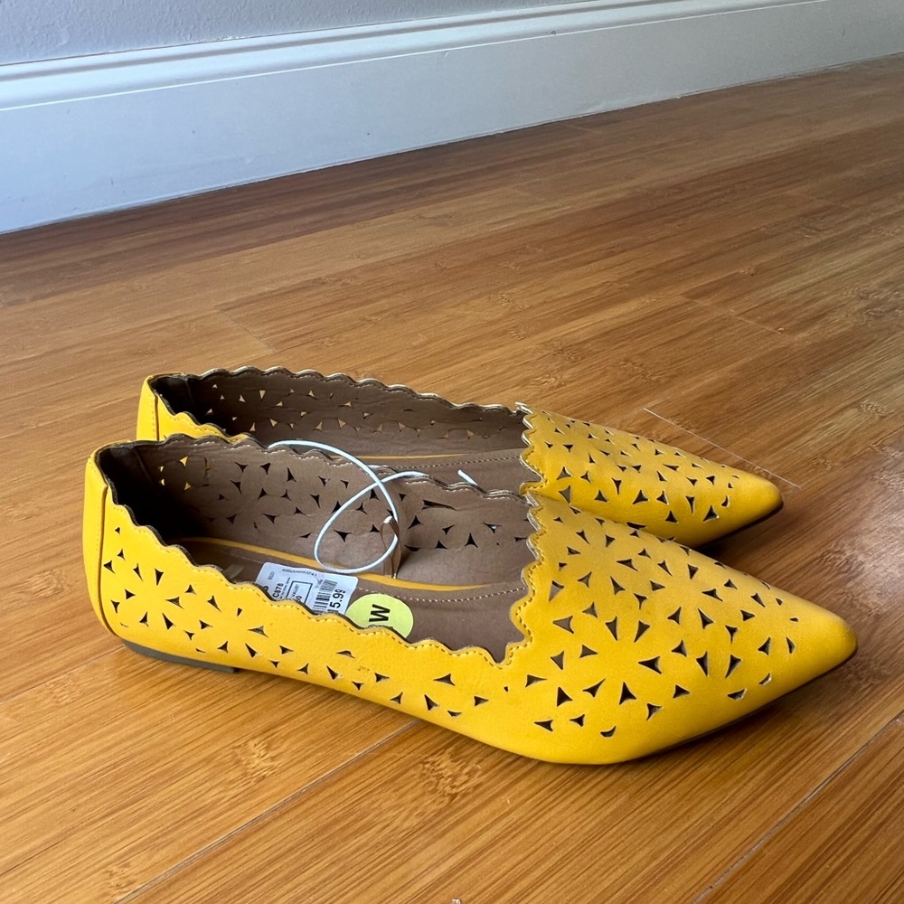 Yellow Pointed Flats